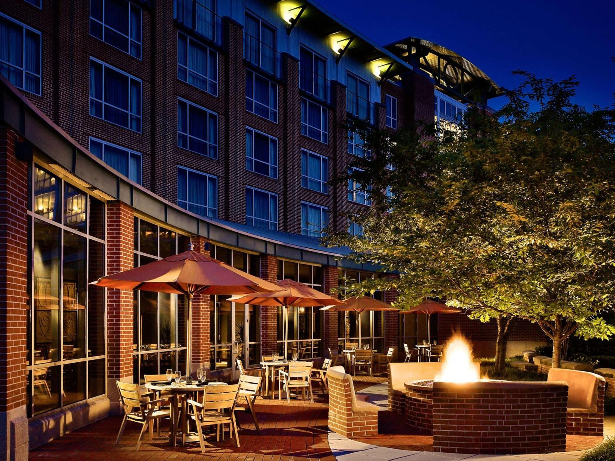 The Chattanoogan Hotel, Curio Collection By Hilton Экстерьер фото
